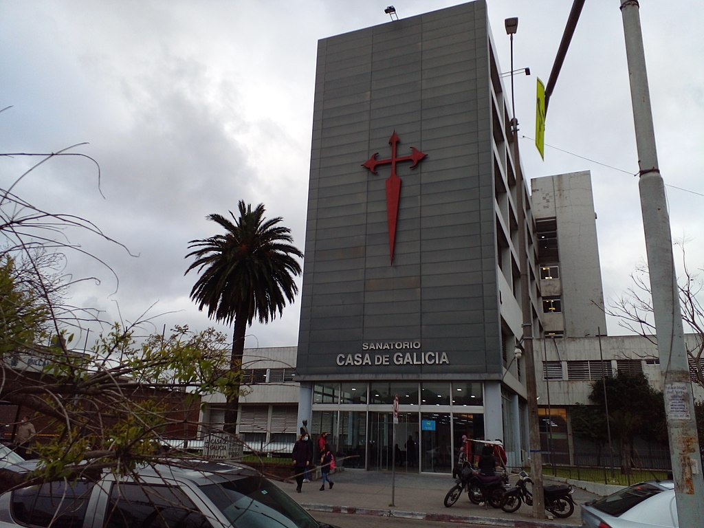 Fachada del sanatorio de Casa de Galicia